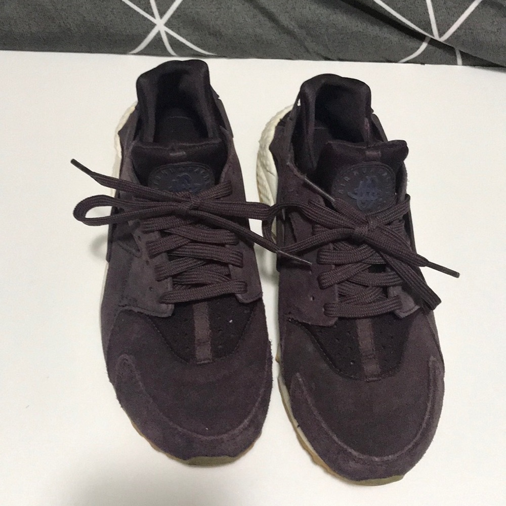 Wine Suede Nike Huarache